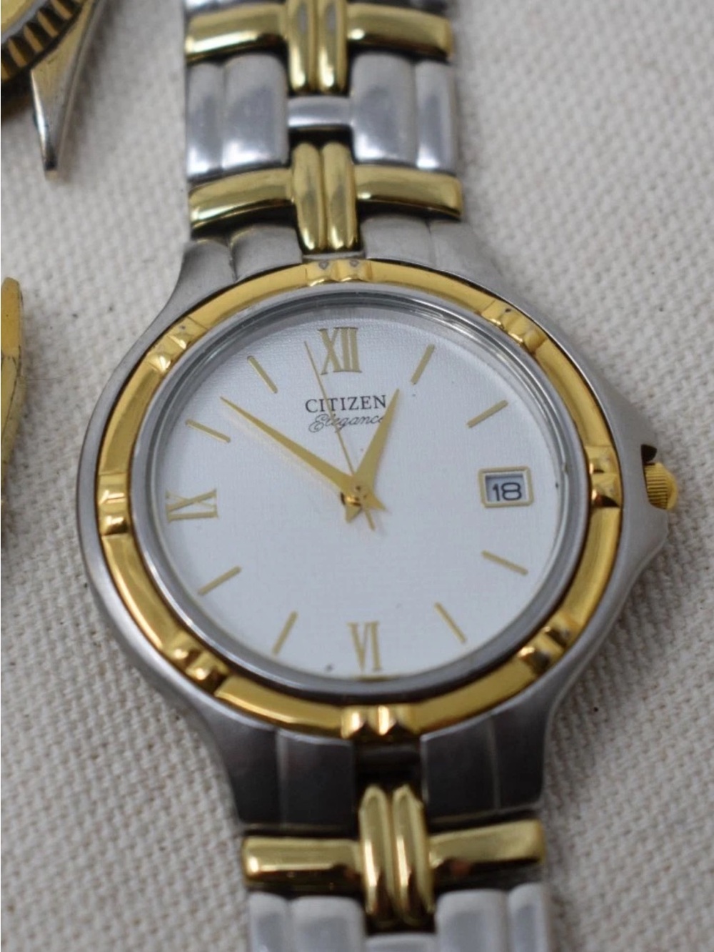 Citizen Elegance Watch Two-tone Quartz with date display